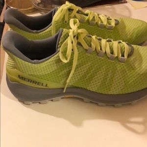 Merrill Momentous Trail Runners